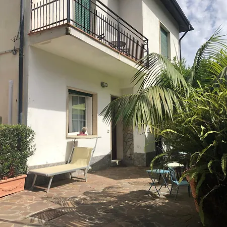 Casa Delle Zagare Apartment